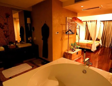 西安新城养生会所的黄昏恋：当爱情遇上八十岁